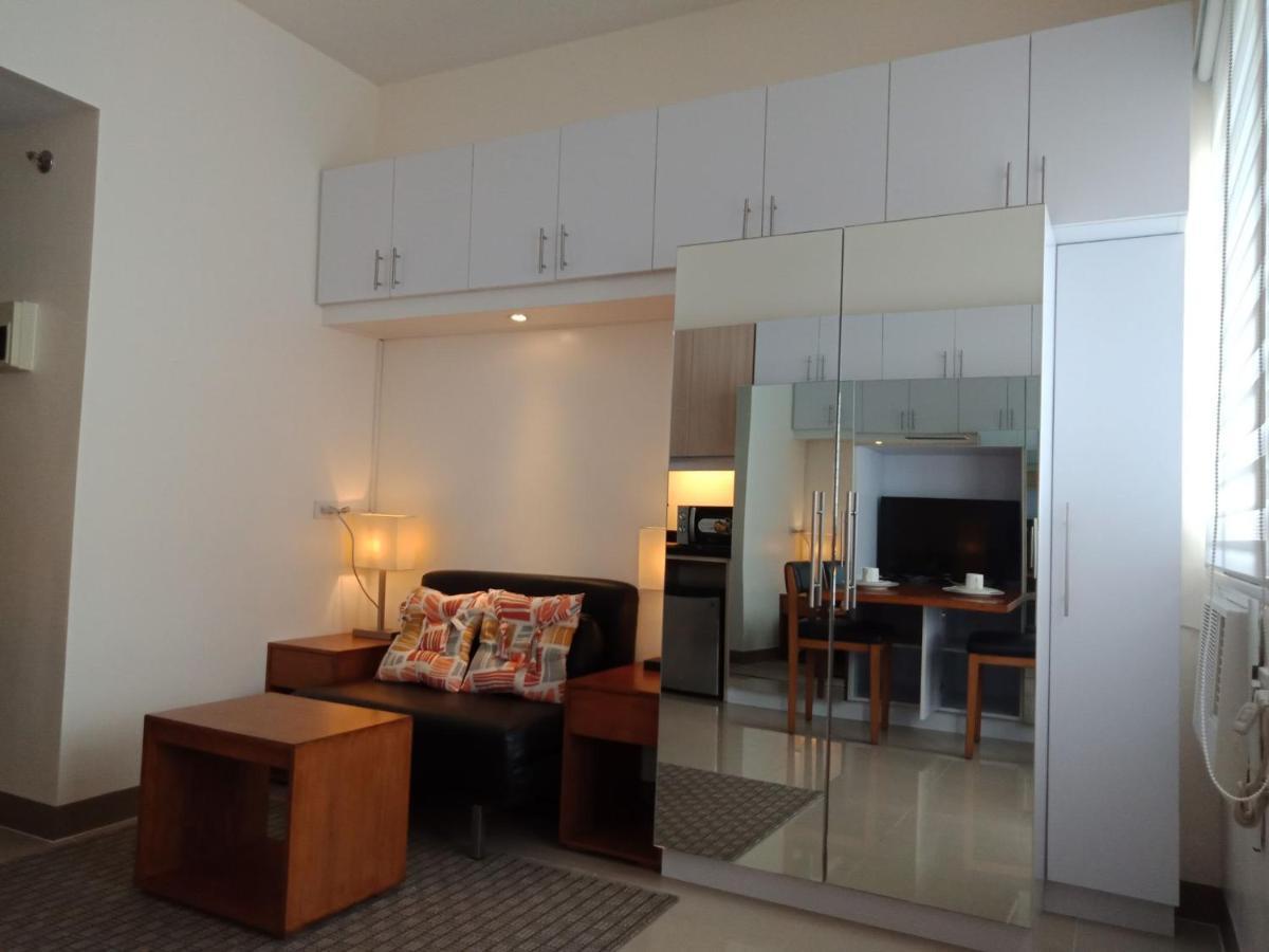 Mabolo Garden Flat A6 With Free Rooftop Pool Cebu Buitenkant foto