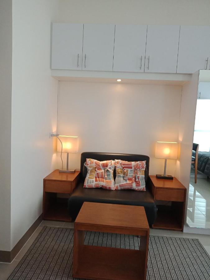 Mabolo Garden Flat A6 With Free Rooftop Pool Cebu Buitenkant foto