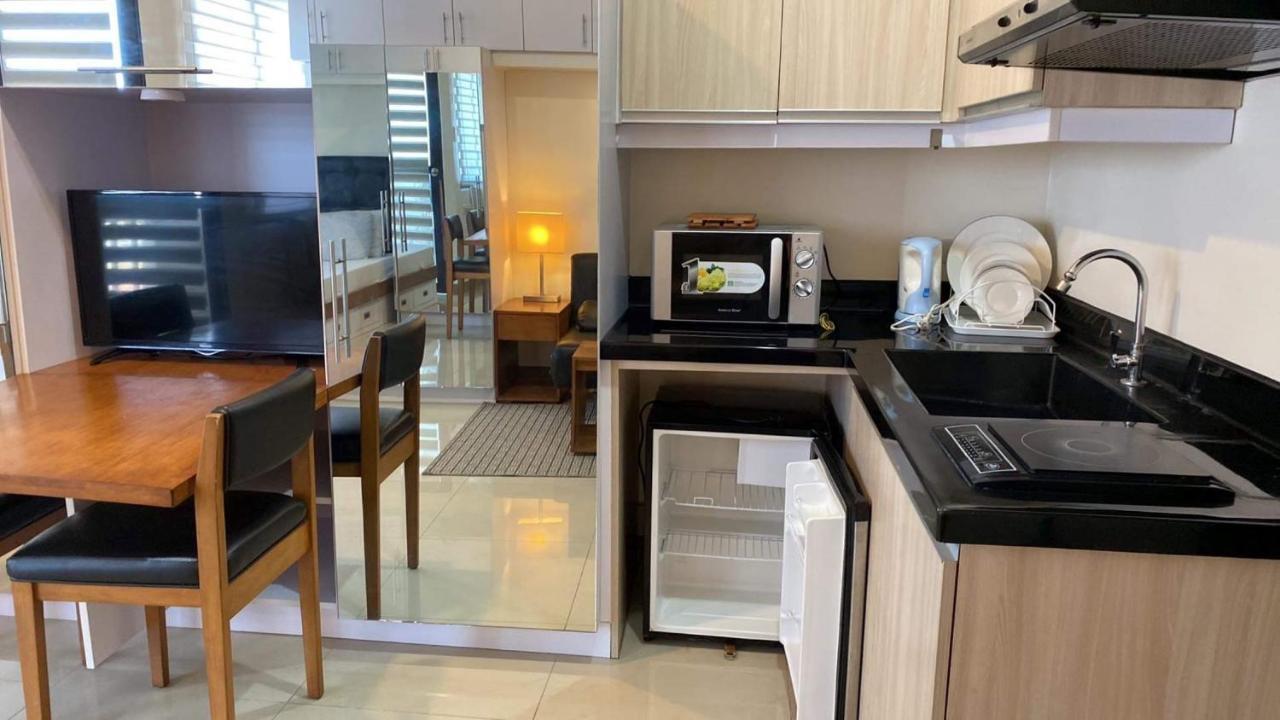 Mabolo Garden Flat A6 With Free Rooftop Pool Cebu Buitenkant foto