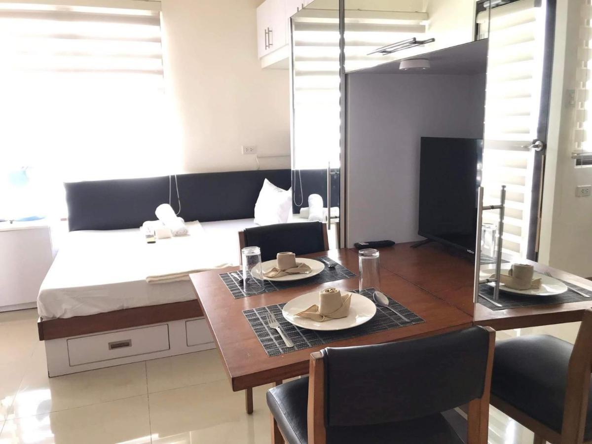 Mabolo Garden Flat A6 With Free Rooftop Pool Cebu Buitenkant foto