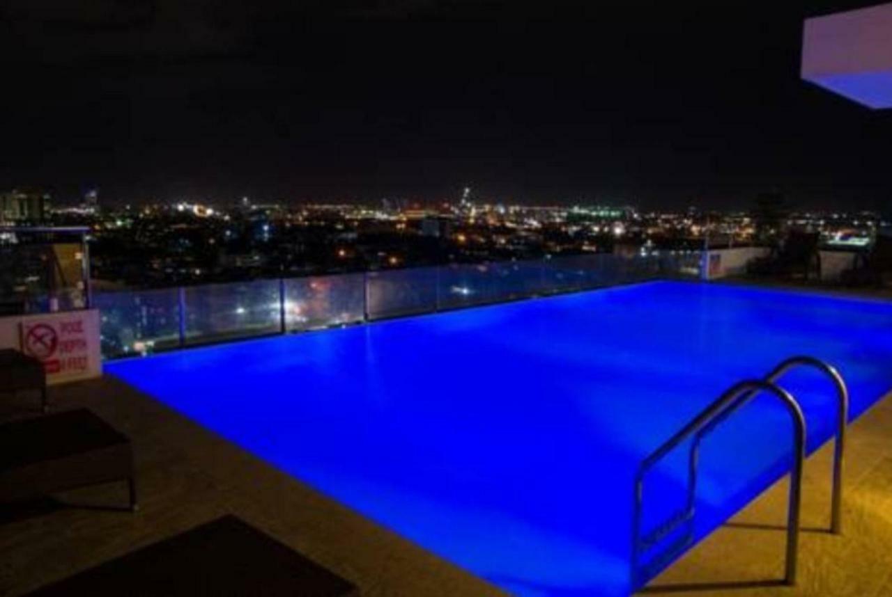 Mabolo Garden Flat A6 With Free Rooftop Pool Cebu Buitenkant foto