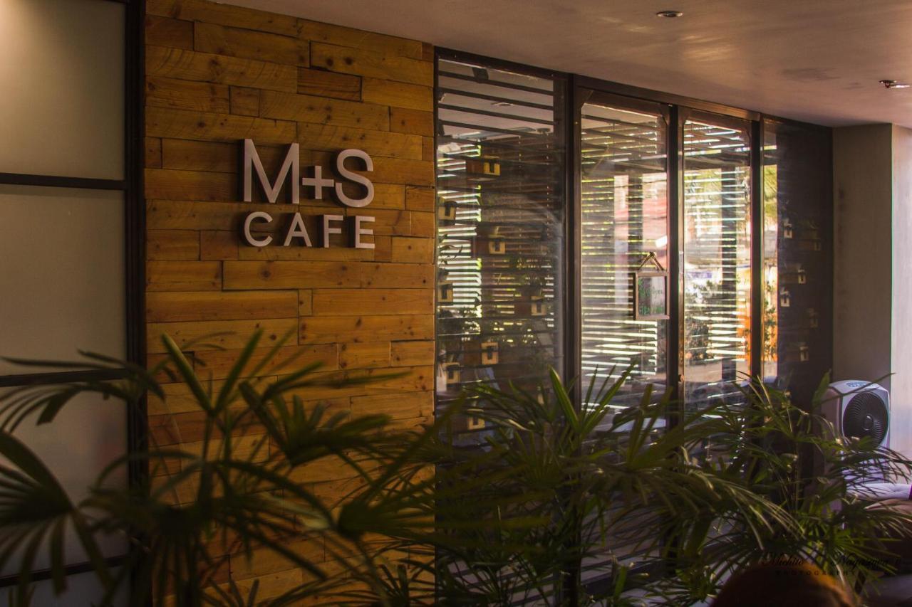 Mabolo Garden Flat A6 With Free Rooftop Pool Cebu Buitenkant foto